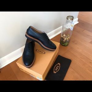 NWT TOD'S WEDGE LEATHER OXFORD BROGUE